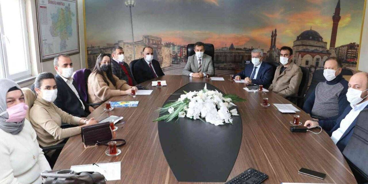 Sivas’ta binin üzerinde kişi eğitime geri döndü