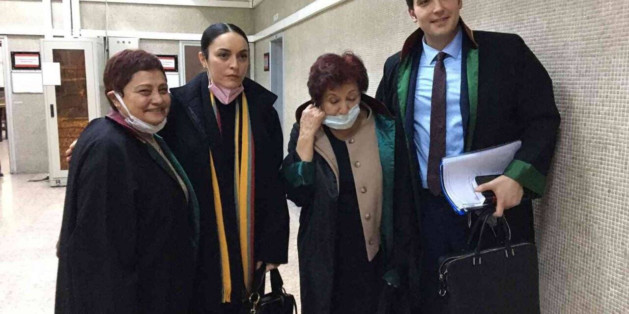Ezgi Mola ‘hakaret’ suçundan hakim karşısına çıktı