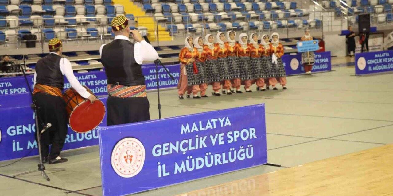 Malatya halk oyunları yarışması sona erdi
