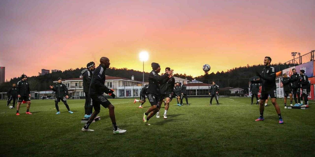 Beşiktaş, Göztepe maçı hazırlıklarını tamamladı