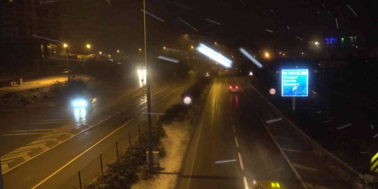 43 ilin geçiş güzergahında kar yağışı başladı