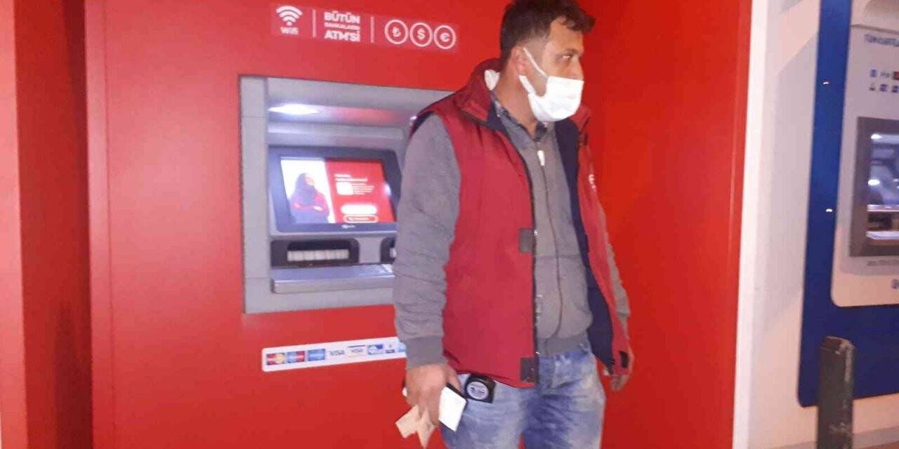 Telefon dolandırıcıları yarım saatte 90 bin lirasını çarptı