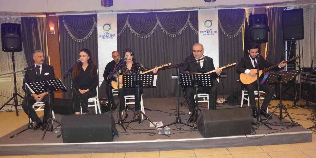 Aşık Veysel eserleriyle anıldı