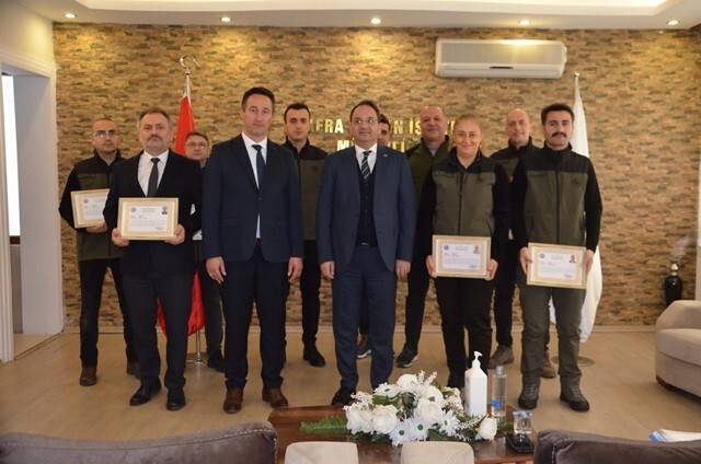 Kaymakam Ertürkmen’den orman işletme çalışanlarına başarı belgesi