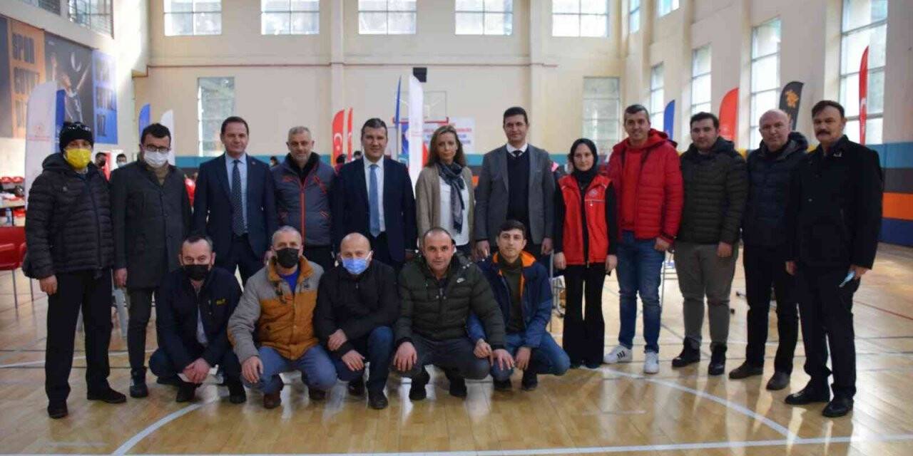 Zonguldak Gençlik ve Spor İl Müdürlüğü azalan kan stoklarına destek verdi