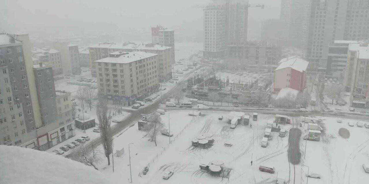 Kayseri’de 6 ilçede eğitime kar engeli