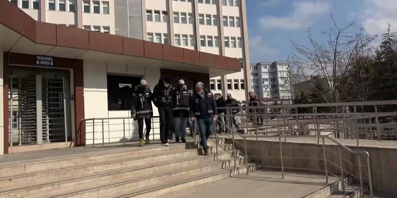 Bir araca el yapımı patlayıcı atan şüpheli tutuklandı
