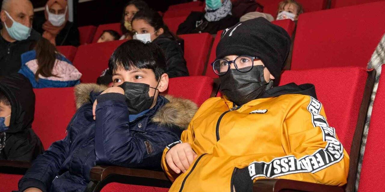 Altındağlı çocuklara “Kitap Kurdu” tiyatrosu