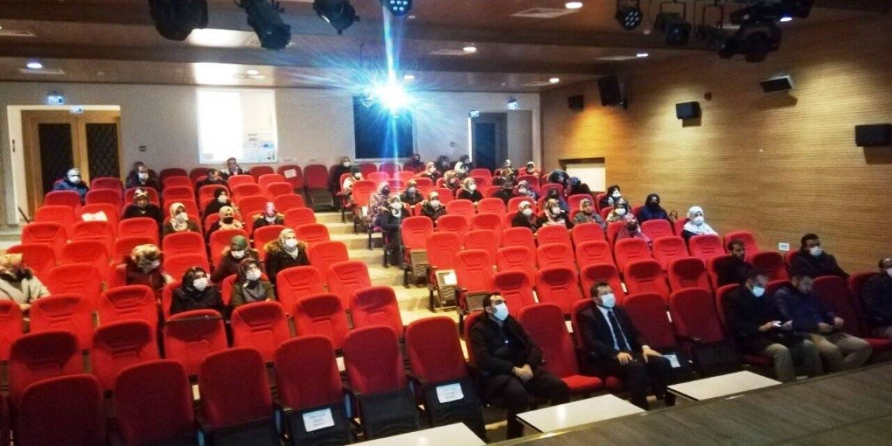 Simav’da Kur’an Kursu Öğreticilerine  "Çocuk İhmal ve İstismarı" konulu seminer