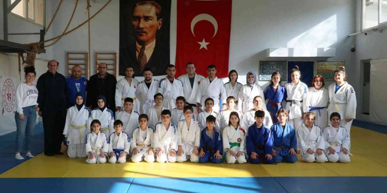 Manisalı görme engelli judocular Aydın’da madalya hedefliyor