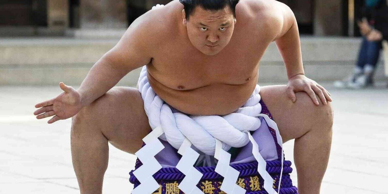 Japonya’da sumo güreşi turnuvasında Covid-19 krizi
