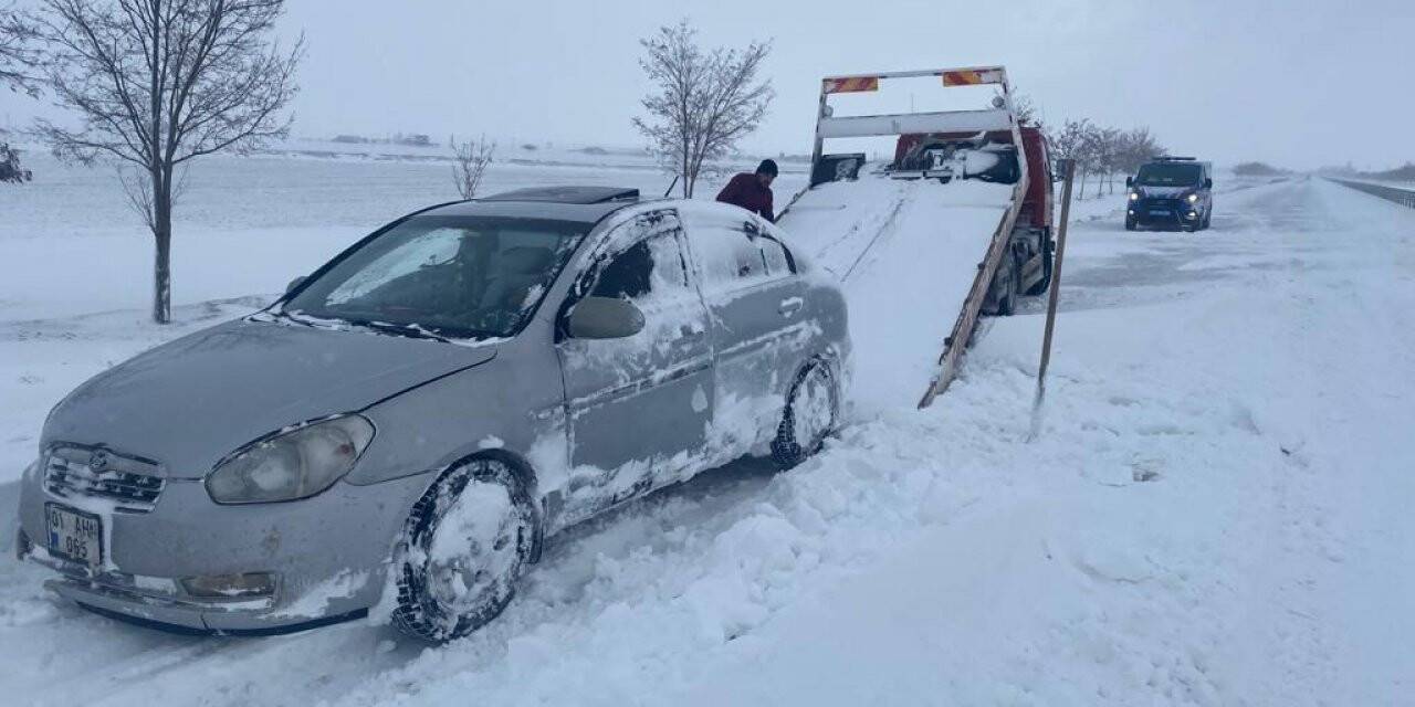 Konya’da yollarda mahsur kalan 265 kişi ve 131 araç kurtarıldı