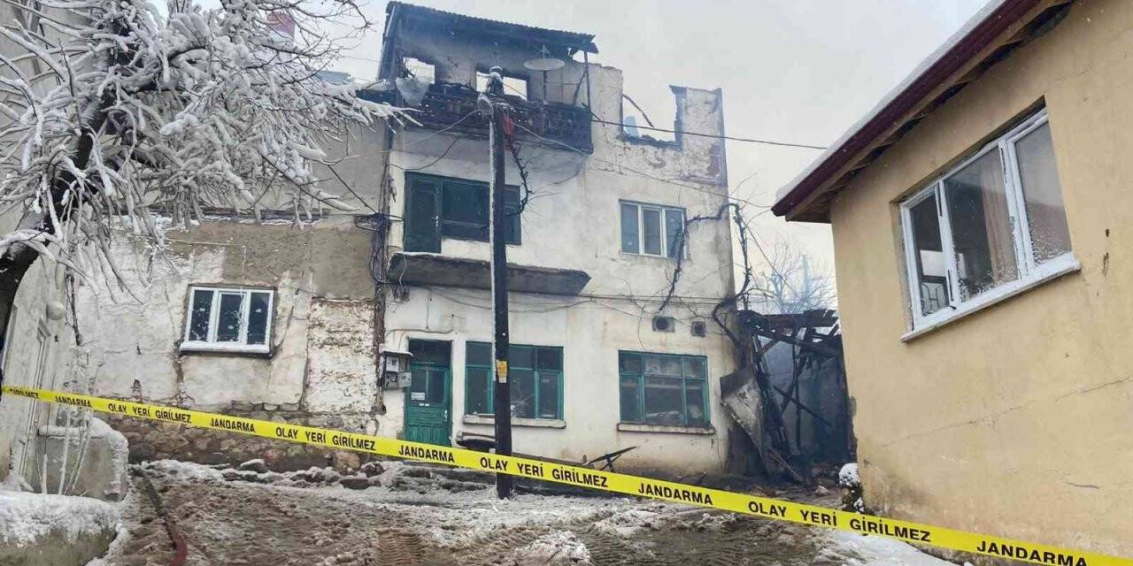 Bilecik’te 1 kişinin hayatını kaybetti yangının altından dram çıktı