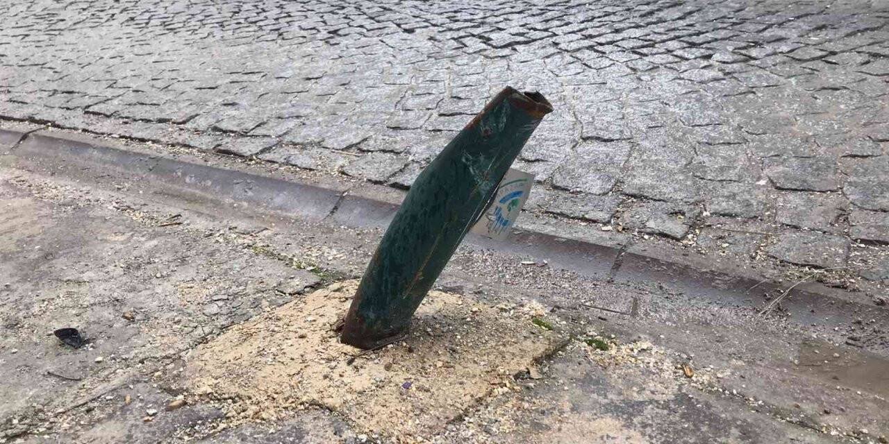 Sokak aralarında tehlikeli lobutlar