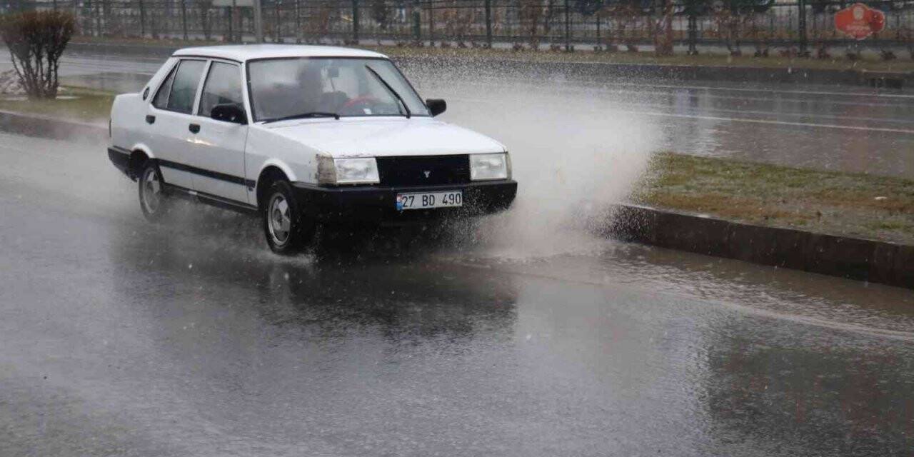 Malatya’da sağanak etkili oluyor