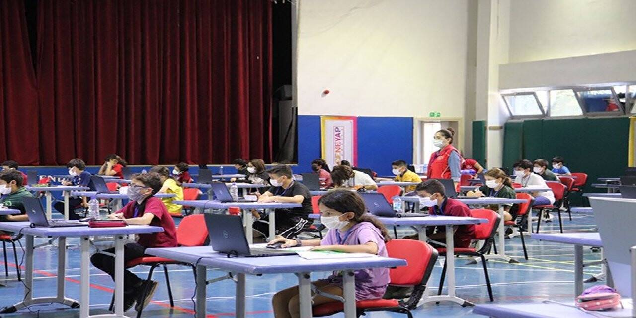 Yüzlerce öğrenci uygulama sınavında projelerini sergileyecek