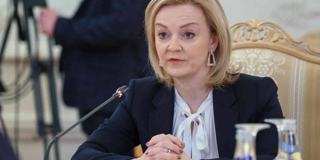 Lavrov: “Batılı meslektaşlarımız Zelenskiy’e Rusya’yı dengeden çıkarmak için sadece bir araç olarak ihtiyaç duyuyor”