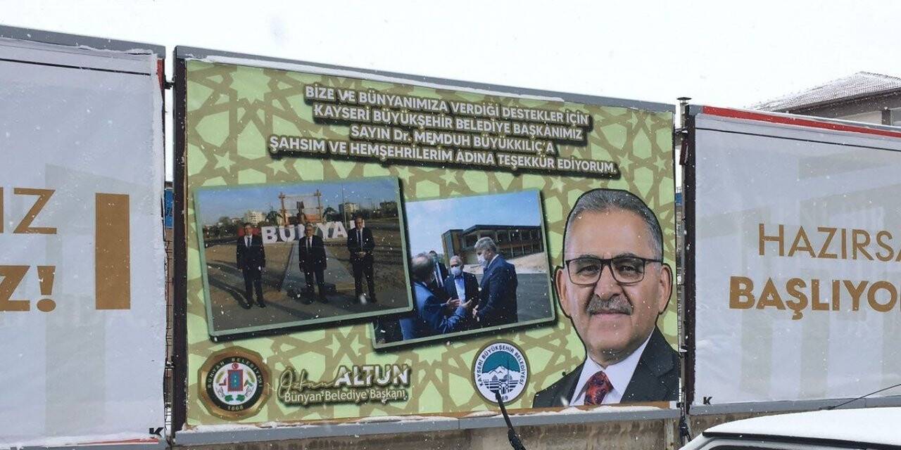 Bünyan Belediyesi’nden Büyükkılıç’a panolu teşekkür