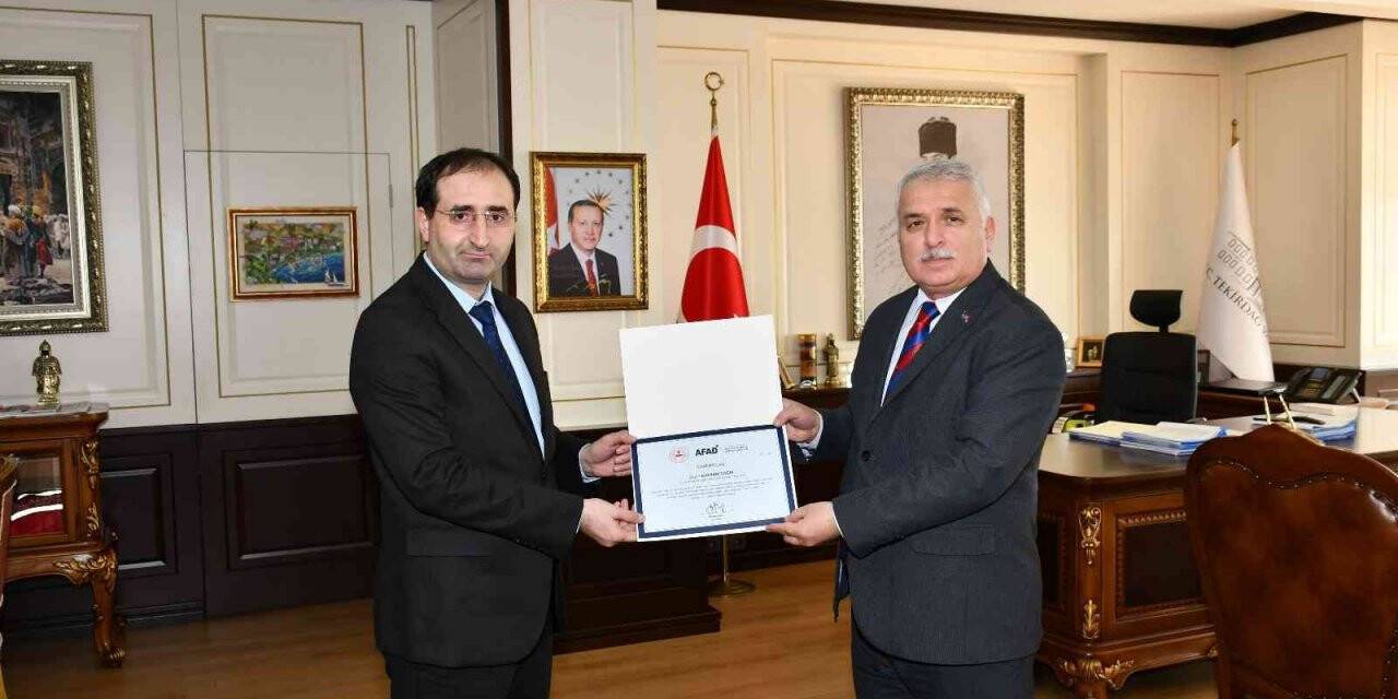 İçişleri Bakanı Soylu’dan Kapaklı Kaymakamı’na takdir belgesi