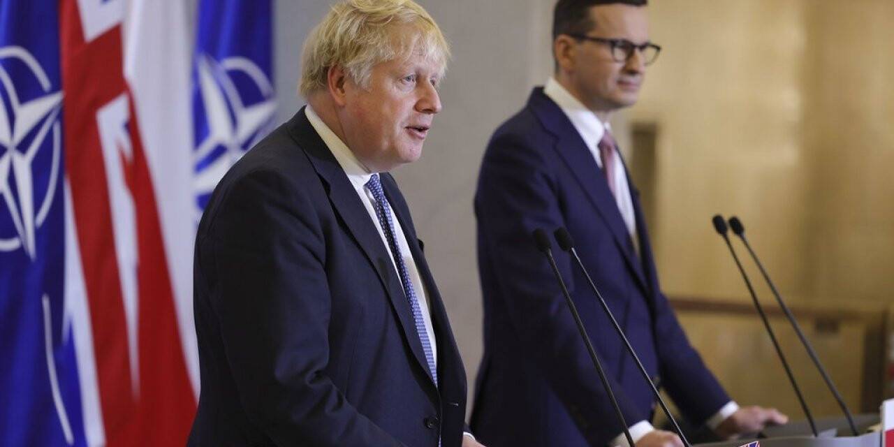 İngiltere Başbakanı Johnson: "İngiltere bölgeye istikrar ve güvenlik getirmek için Polonya ile omuz omuza duracak"