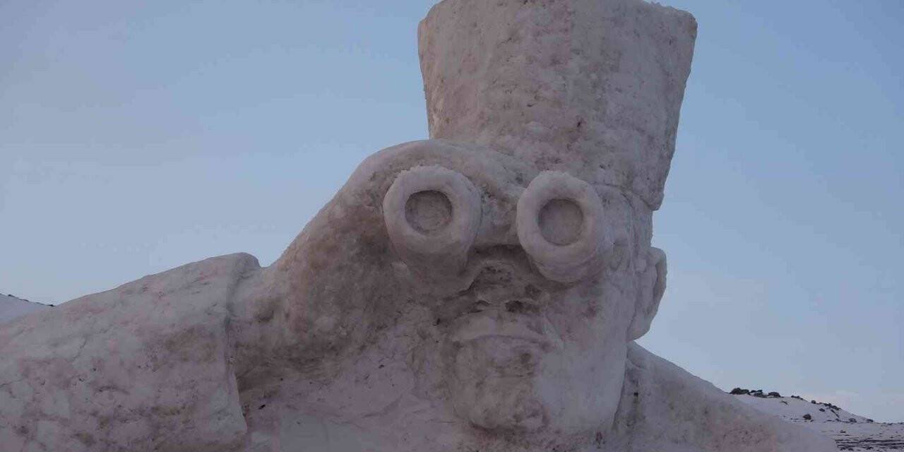 150 tonluk kardan Atatürk’ün heykeli yapılıyor