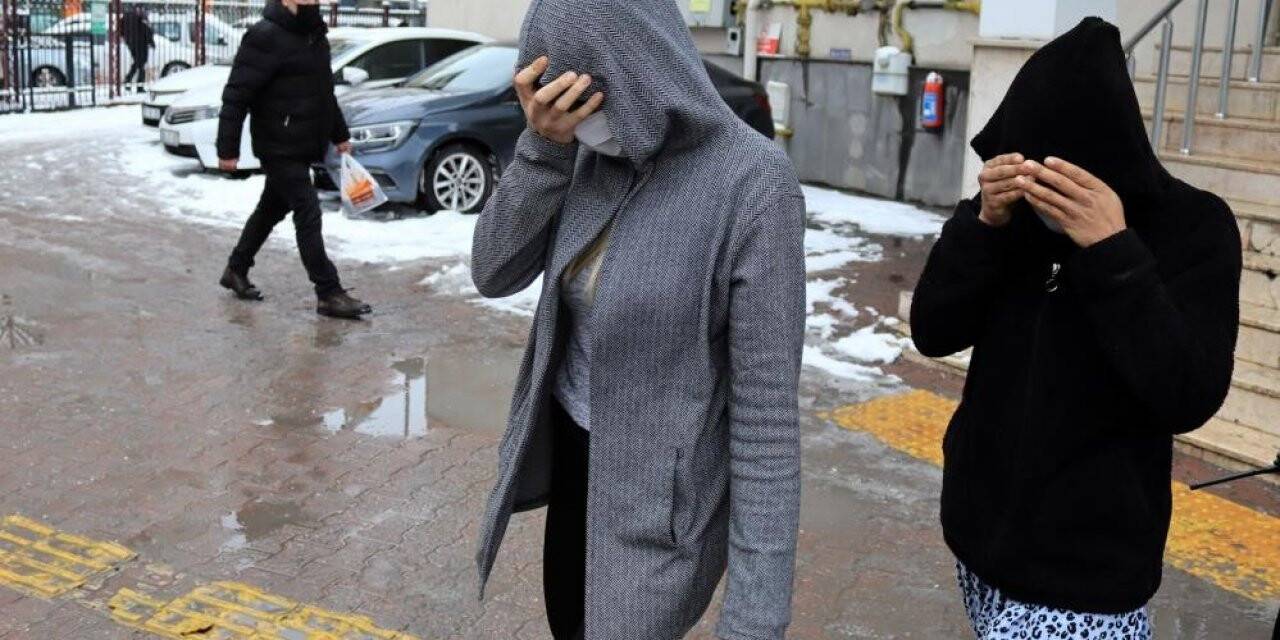 Ev ve iş yerlerinden hırsızlık yapan kadınlar tutuklandı
