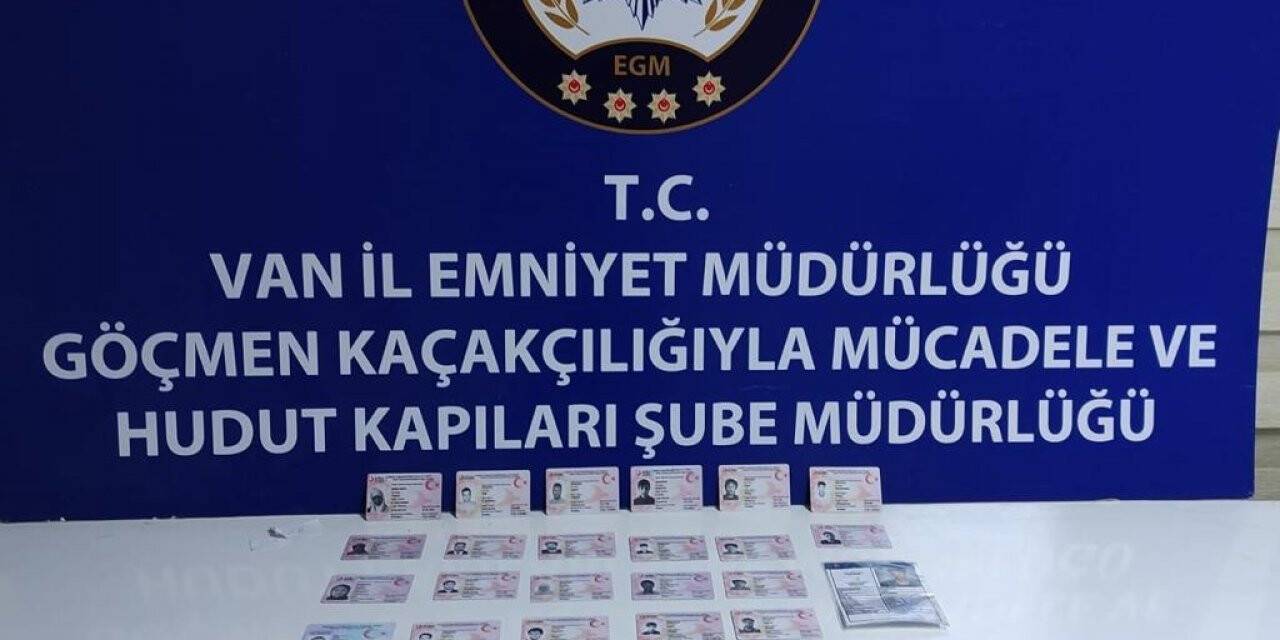 MİT ve emniyetten ortak operasyon: 30 adet sahte belge ele geçirildi