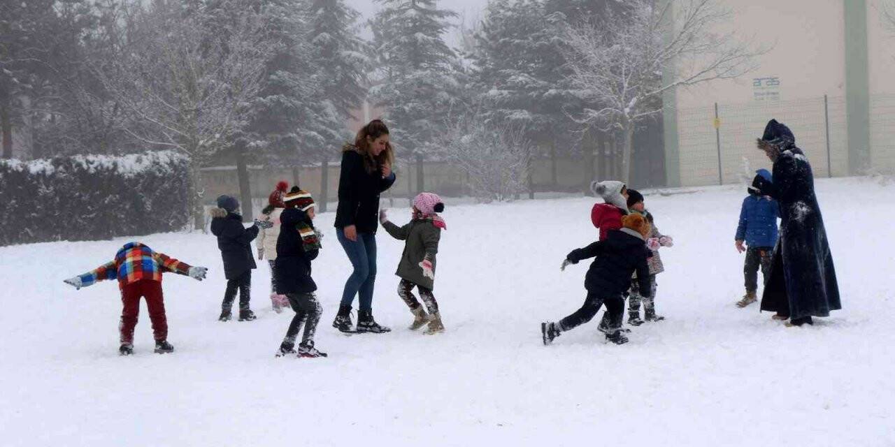 Erzincan’ın 3 ilçesinde okullara kar tatili