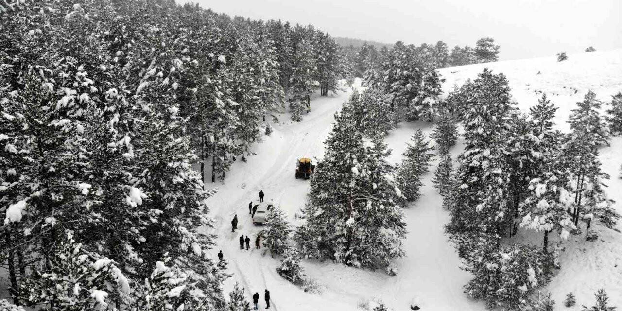 Erzincan’da 142 köy yolu kar ve tipiden ulaşıma kapandı