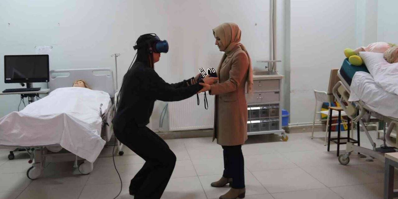 Doğum ağrılarına sanal dokunuş