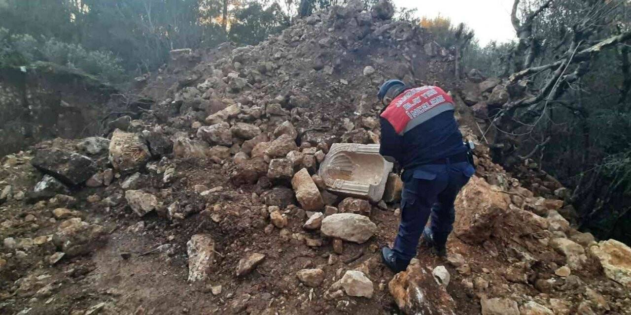 1’inci derece sit alanında kaçak kazı yapan 11 şahıs suçüstü yakalandı