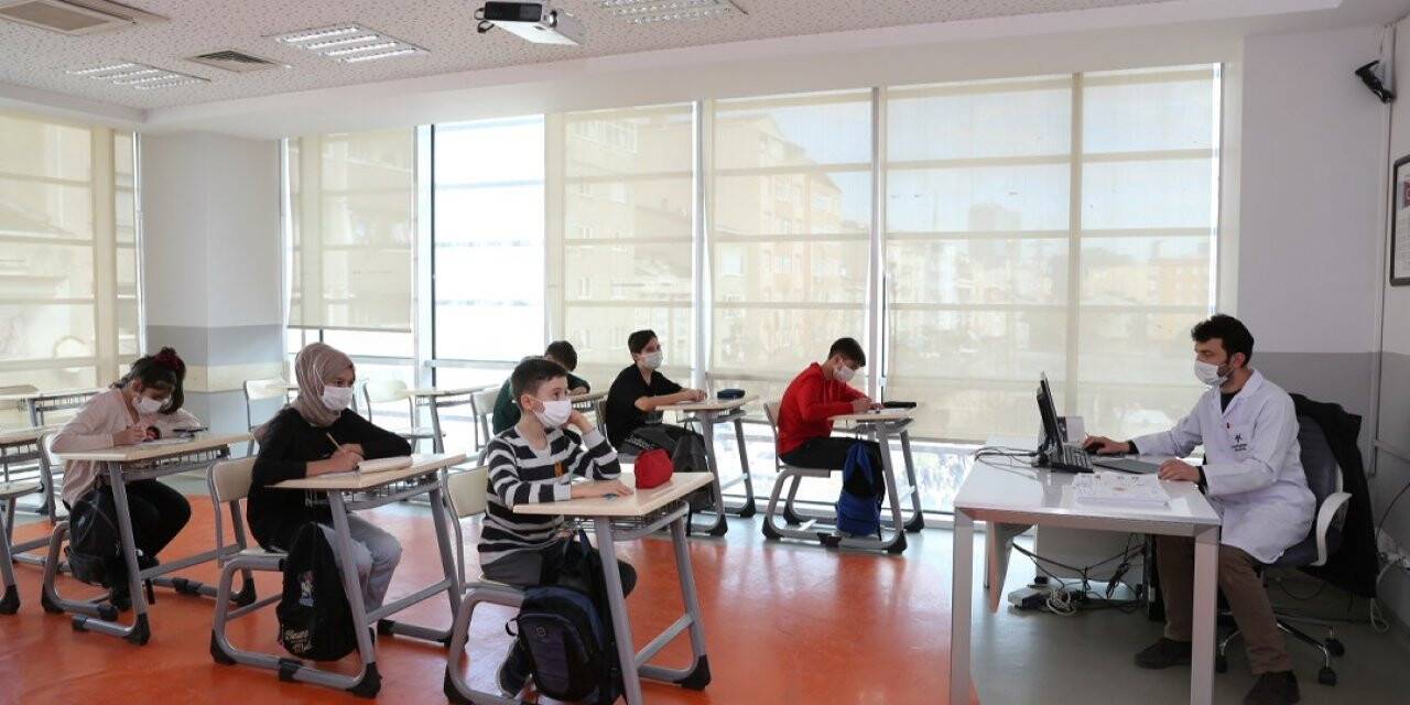Küçükçekmece Belediyesi’nden ücretsiz LGS eğitim destek programı
