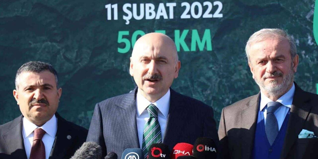 Ulaştırma Bakanı Karaismailoğlu: "Yollarımız tıpkı akarsular gibi"