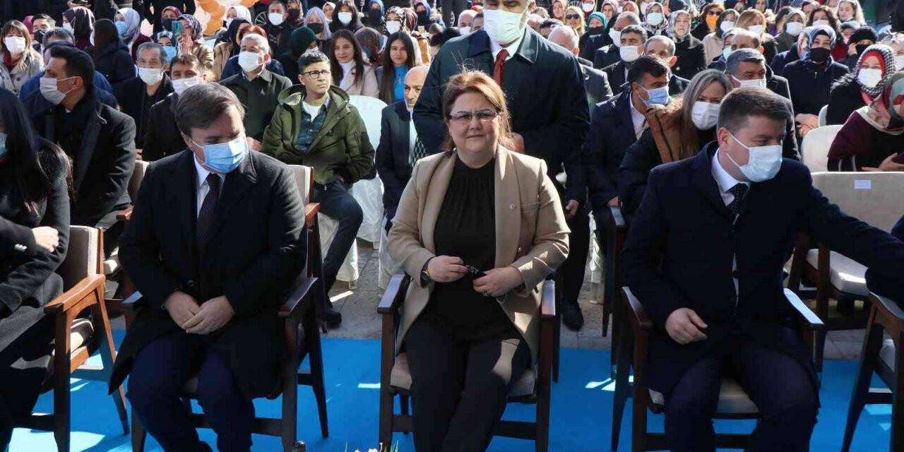 Aile ve Sosyal Hizmetler Bakanı Yanık: "Kadınlarla aileler güçleniyor, güçlü aileler güçlü toplumu oluşturuyor"