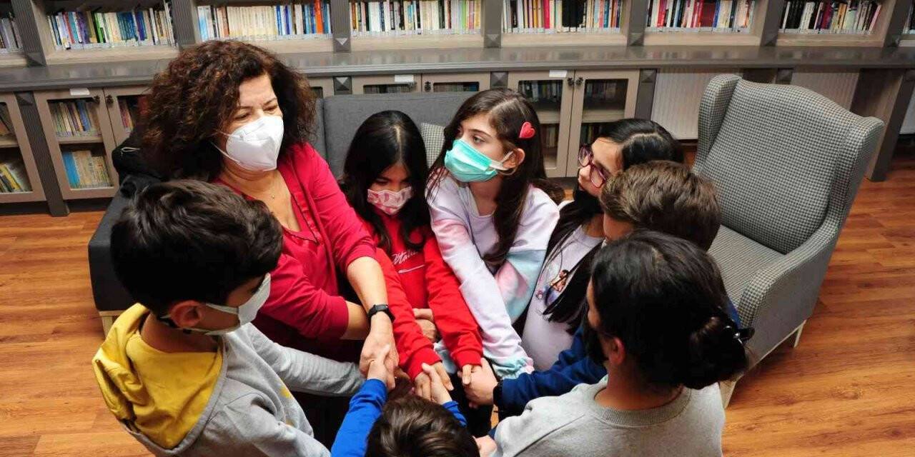 Balçova Felsefe Atölyesi ilk mezunlarını verdi