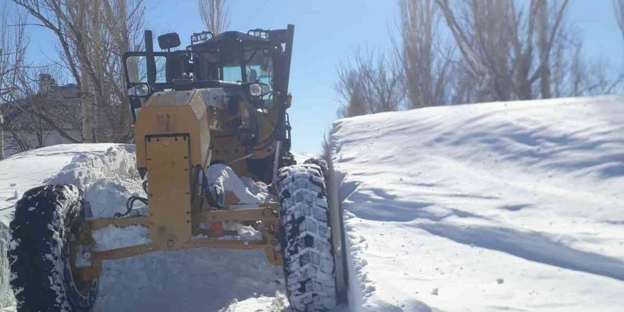 Kayseri’de kapalı 140 mahalle yolu ulaşıma açıldı