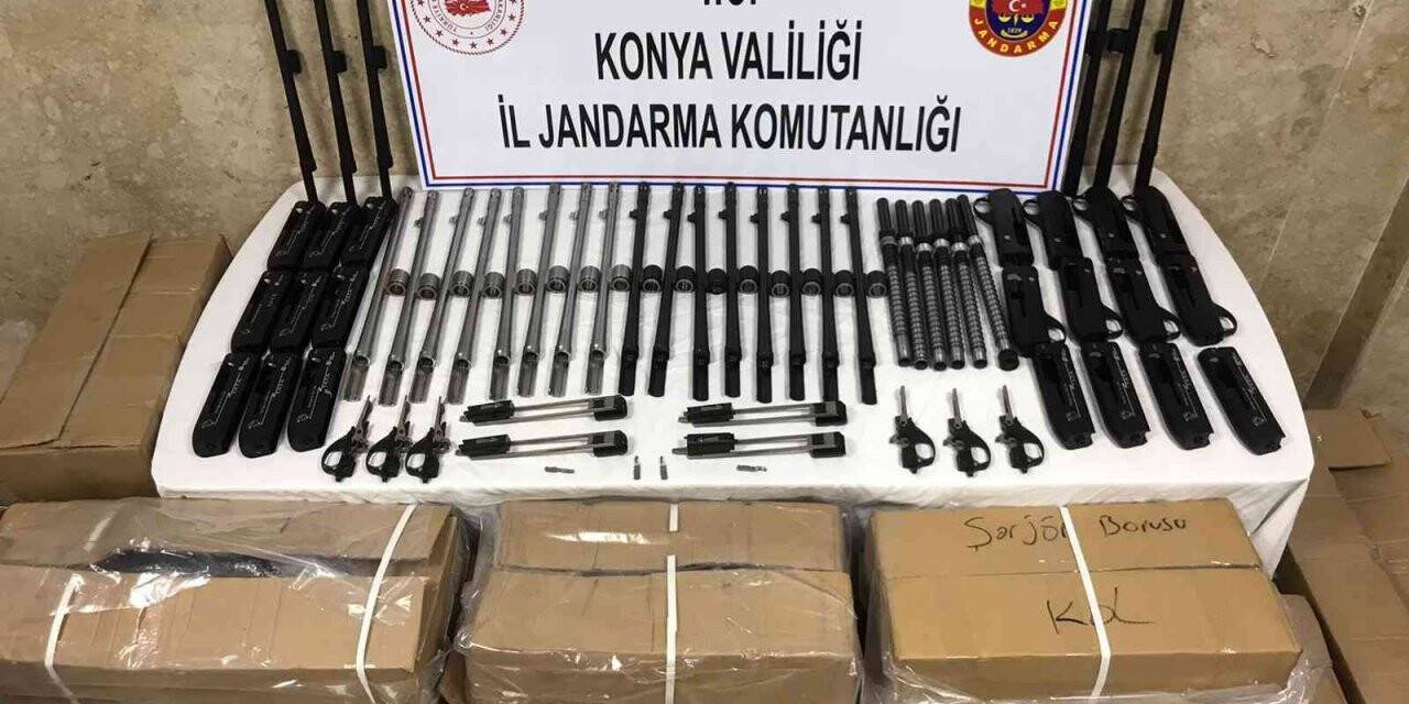 Konya’da durdurulan araçta kaçak av tüfeği ele geçirildi