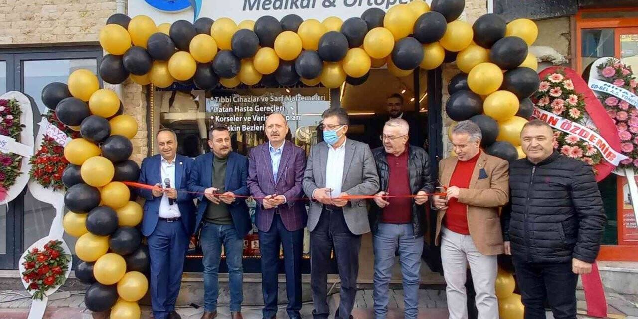 Edremit’te protokolü buluşturan açılış