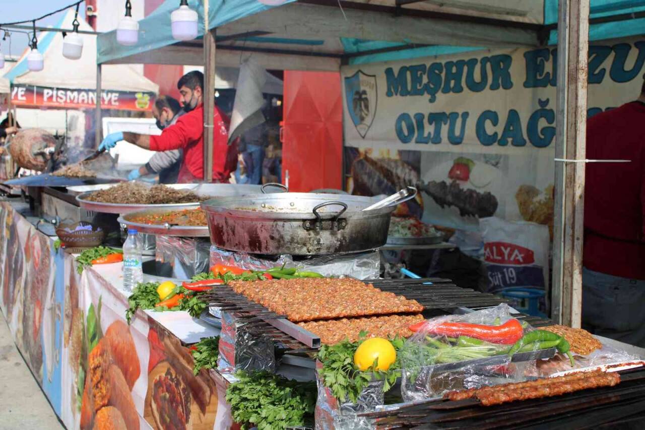 Türkiye’nin yöresel lezzetleri Aydın’da buluştu