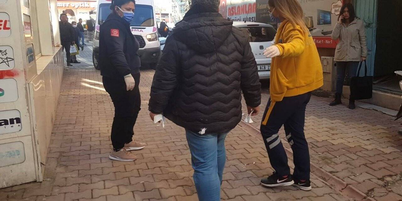 Sokak ortasında saldırıya uğrayarak yaralandı