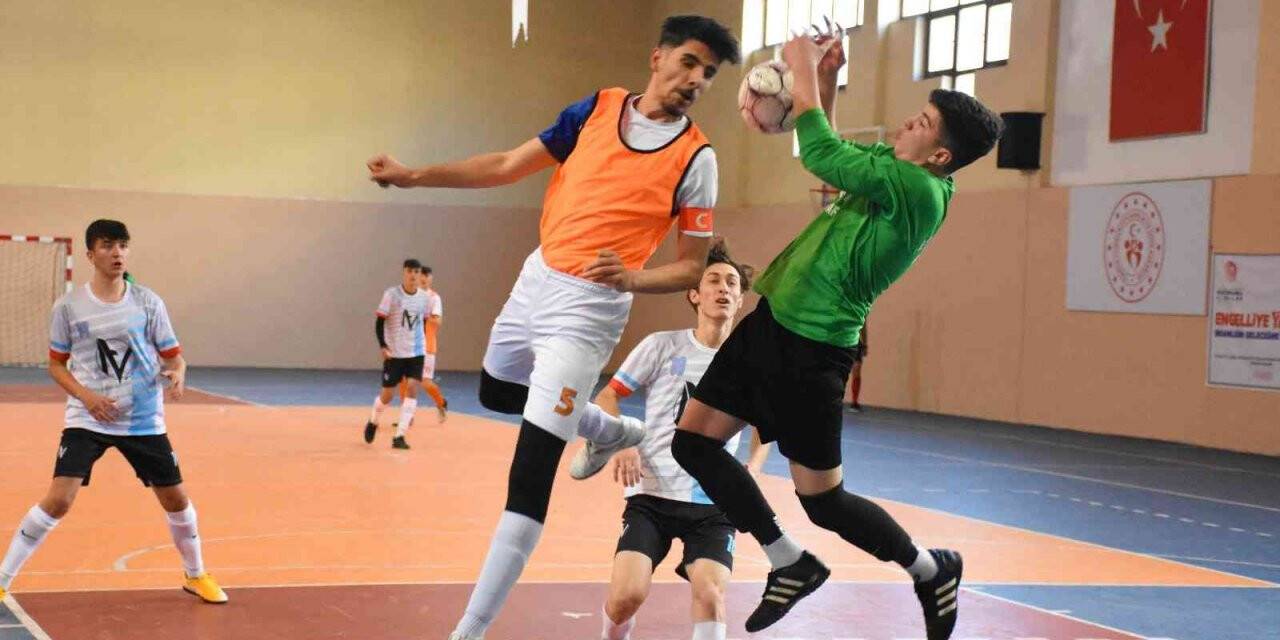 Futsal grup müsabakaları Karabük’te başladı