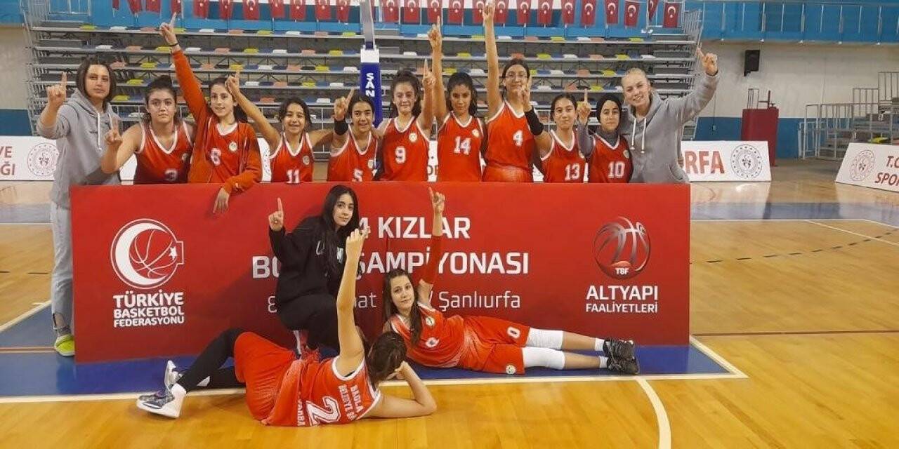 Bağlar Belediyespor’un gençleri bölge şampiyonu oldu