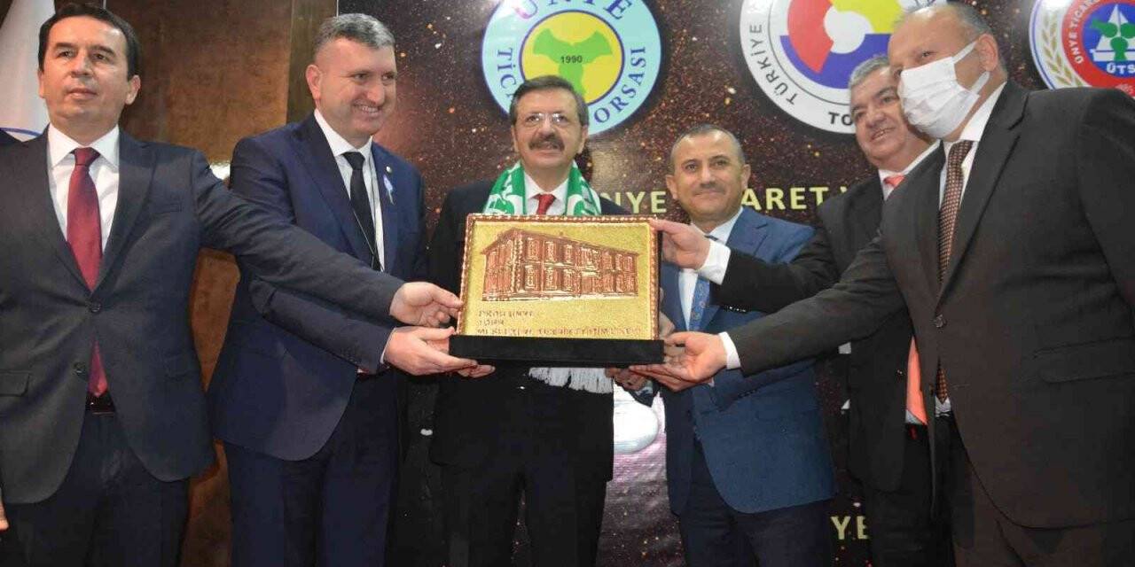 Hisarcıklıoğlu: “Dünyada üyesine kefil olan tek kuruluşuz"