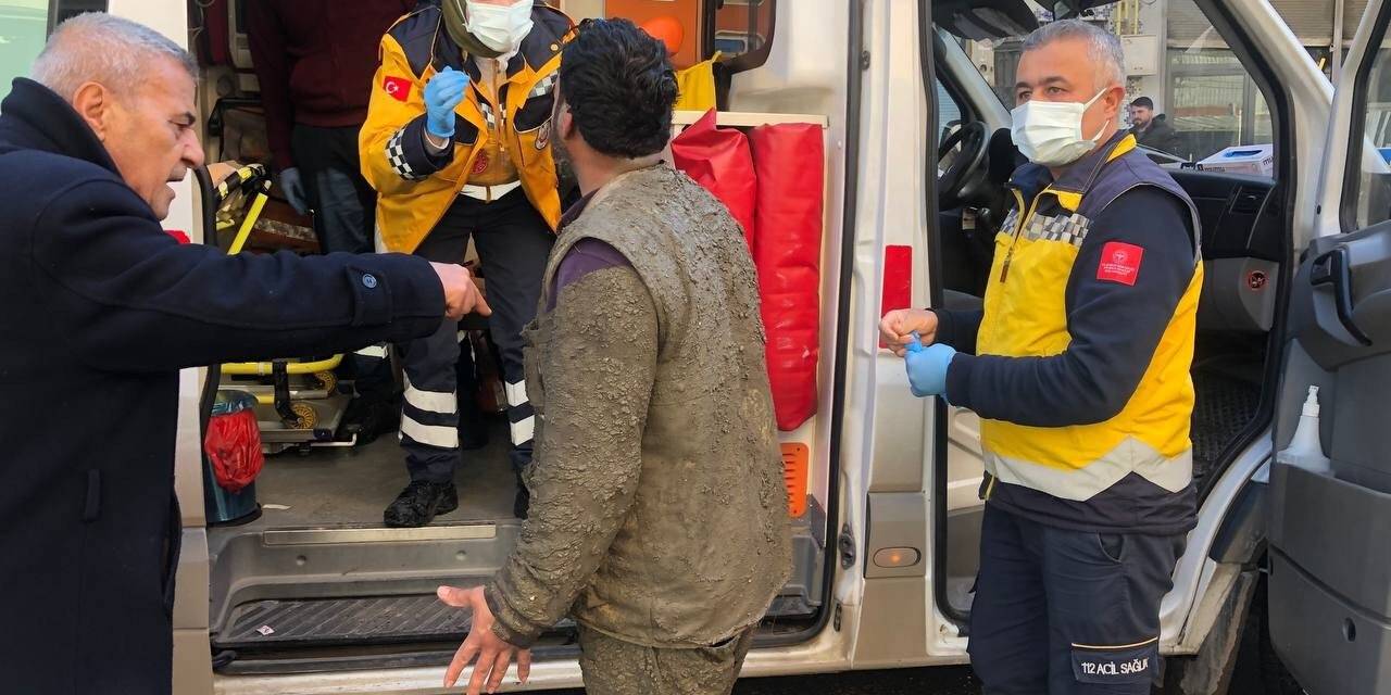 Bakan Koca kıyafetleri kirli olduğu için ambulansa binmek istemeyen işçiyi paylaştı