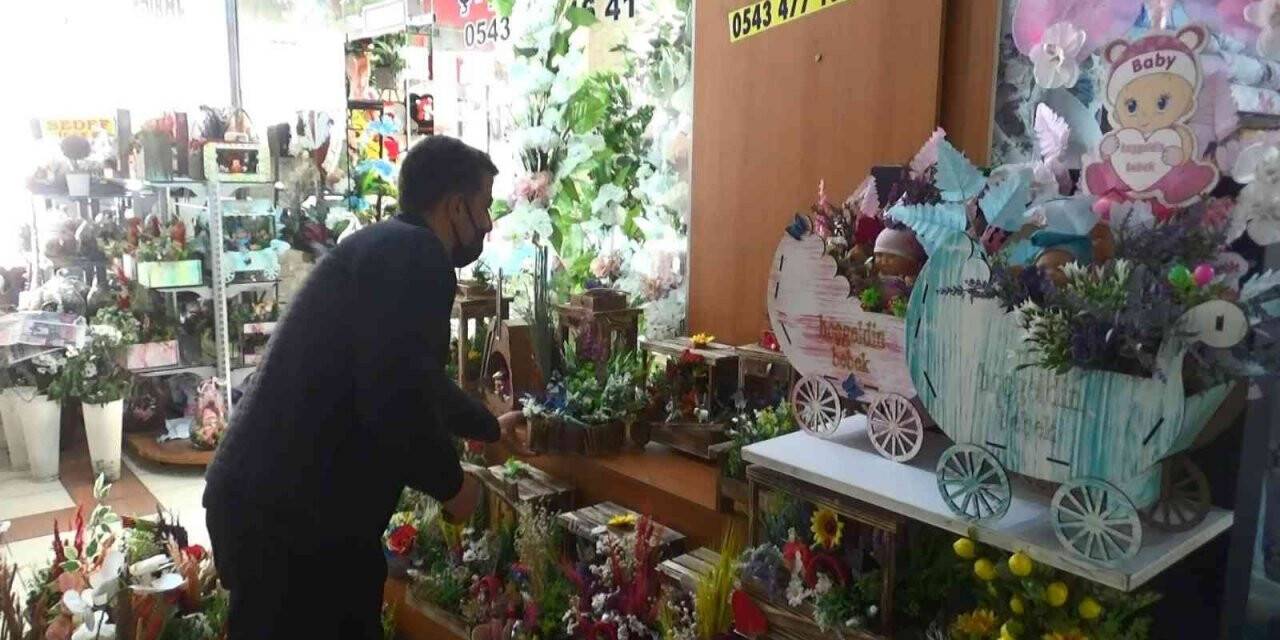 Diyarbakır’da çiçekçilerde 14 Şubat Sevgililer Günü yoğunluğu