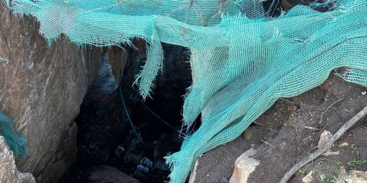 Ormanlık alandaki kaçak kazıya suçüstü