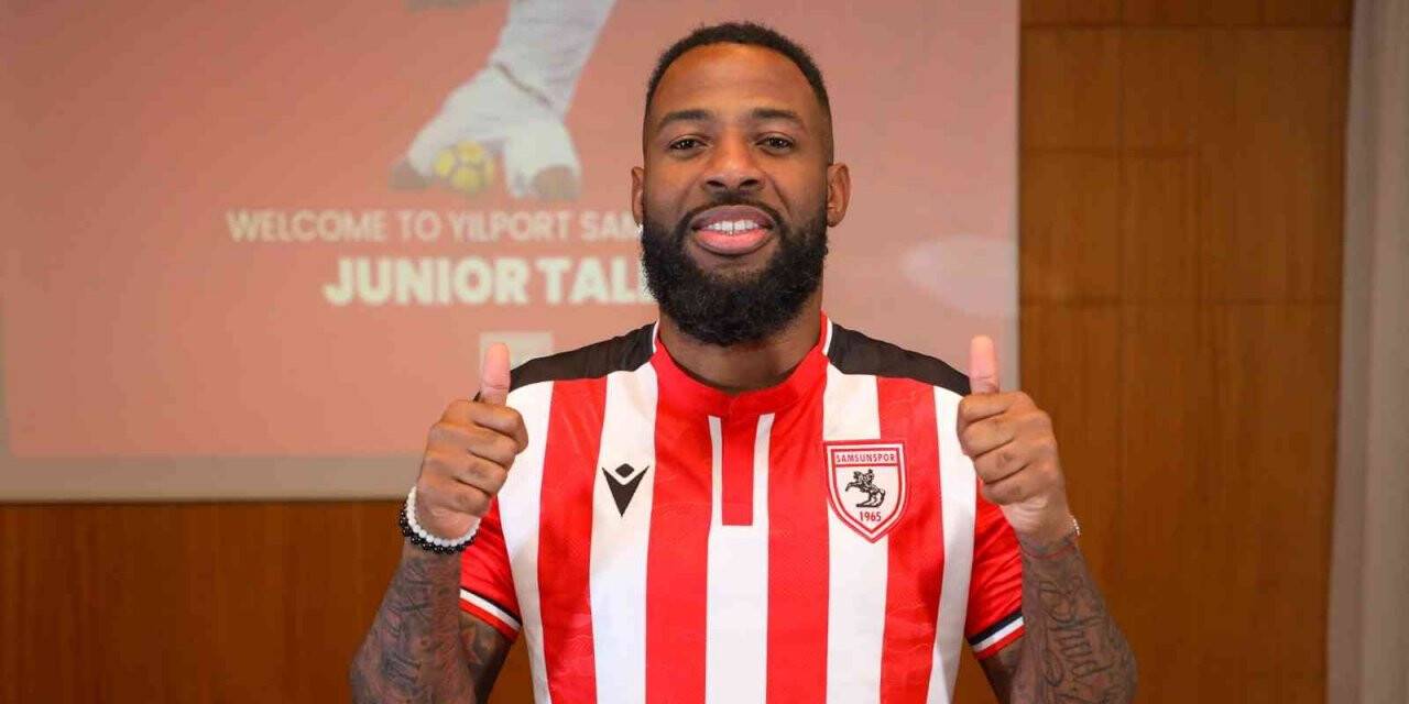 2021-2022 sezonunda Süper Lig’de 335, Spor Toto 1. Lig’de 387 transfer yapıldı
