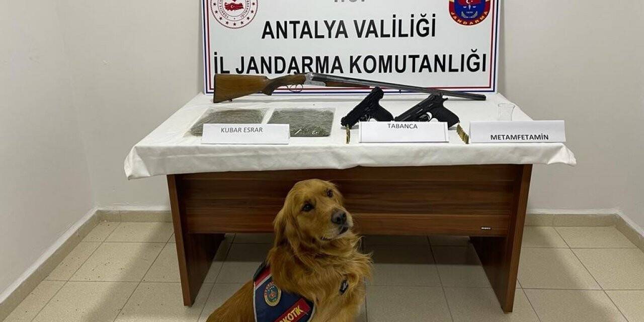 Antalya’da jandarmadan uyuşturucu operasyonu: 2 gözaltı