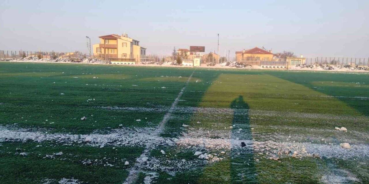 Başakpınar Şaban Tankurt Stadı hazır