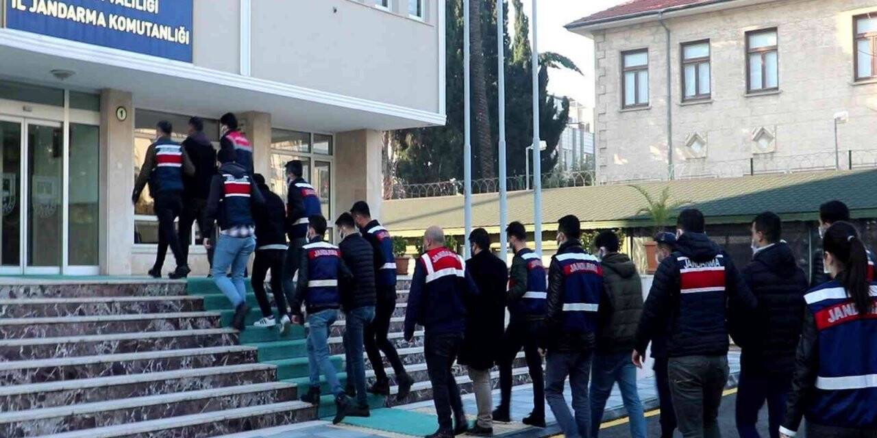 Mersin’de terör operasyonu: 7 gözaltı